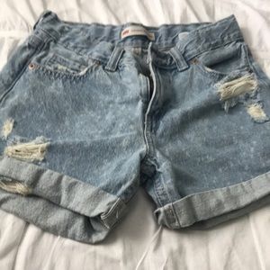 Levi girlfriend shorts